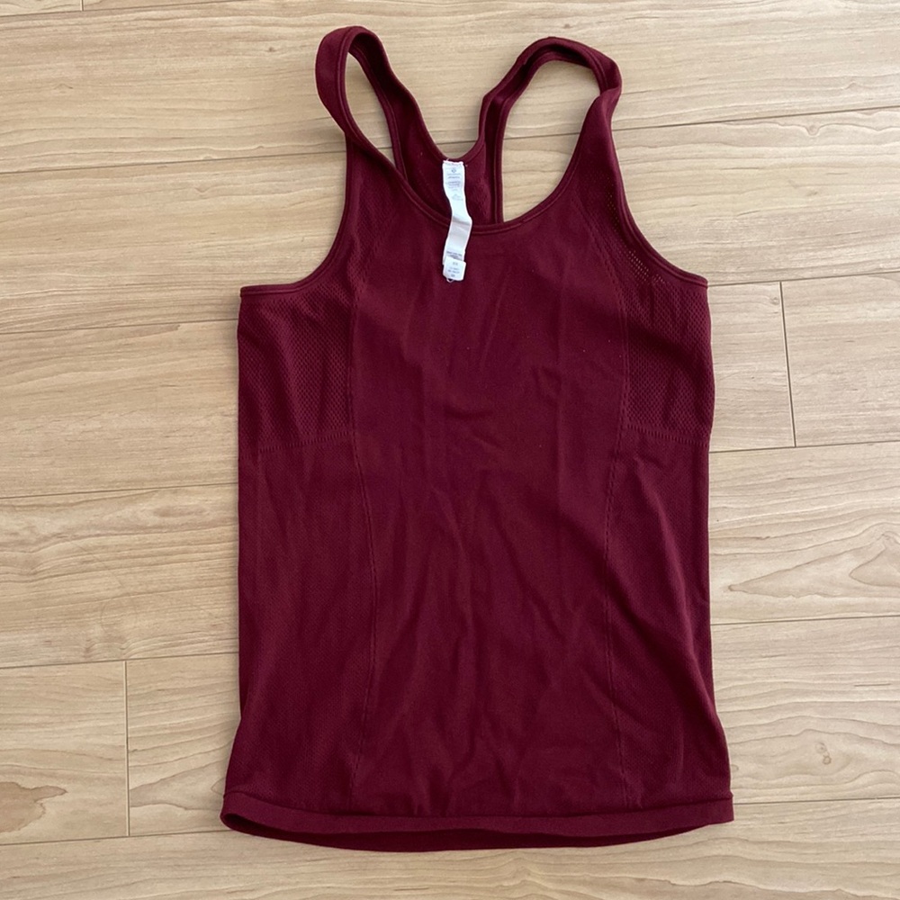 Lululemon tank